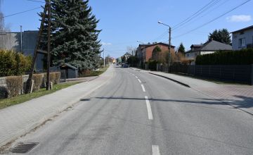 Zdjęcie przedstawiające stan drogi przed inwestycją